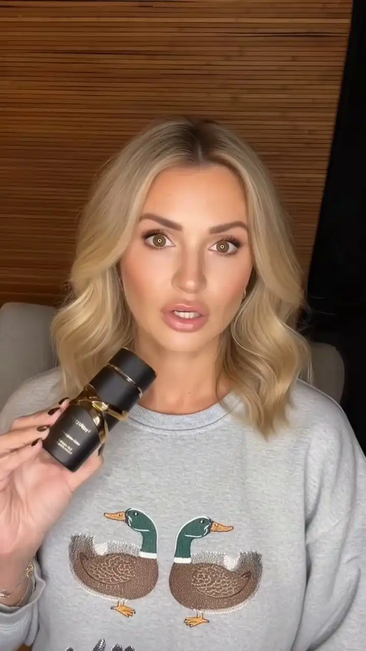 OmniShow Gallery video 18