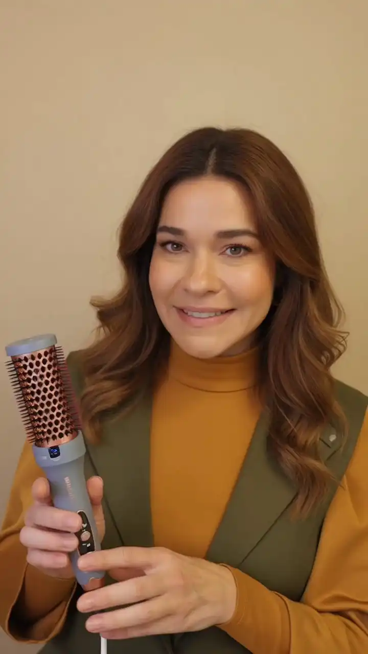 OmniShow Gallery video 20